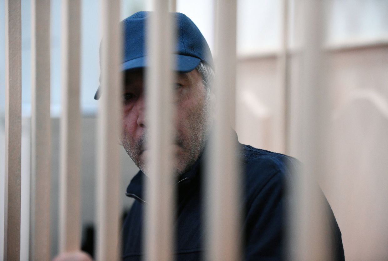Рассмотрение ходатайства следствия об аресте врио премьера Дагестана и его заместителей