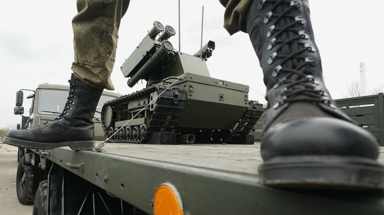 Подготовка боевой техники к участию в параде Победы в Калининграде