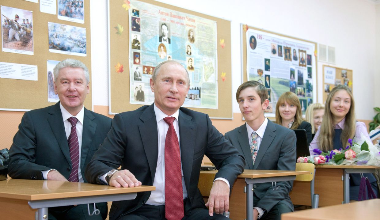 Посещение В.Путиным московской гимназии №1519