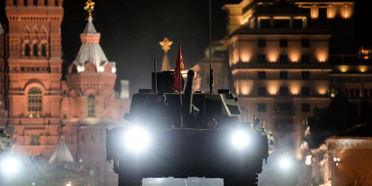 Танк Т-14 Армата на репетиции военного парада на Красной площади в Москве. 2017 год