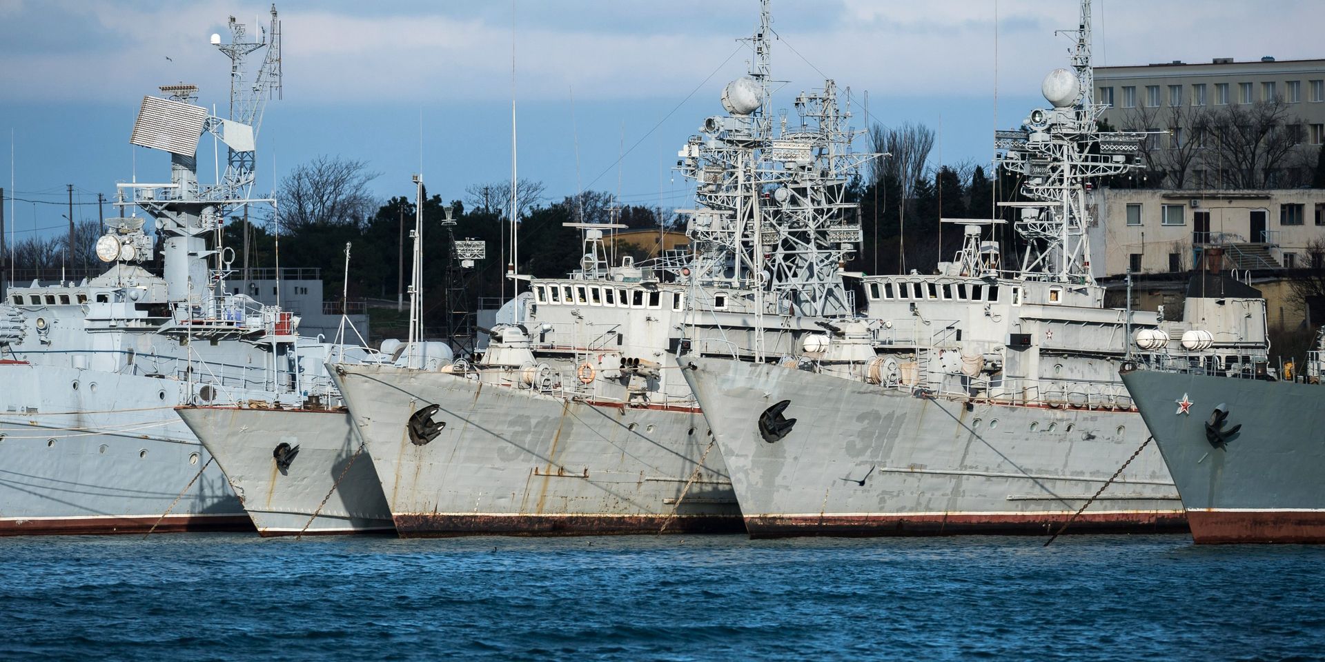 Корабли, которые ранее входили в состав военно-морских сил Украины, в бухте Севастополя. 13 января 2017 - ИноСМИ, 1920, 16.08.2021