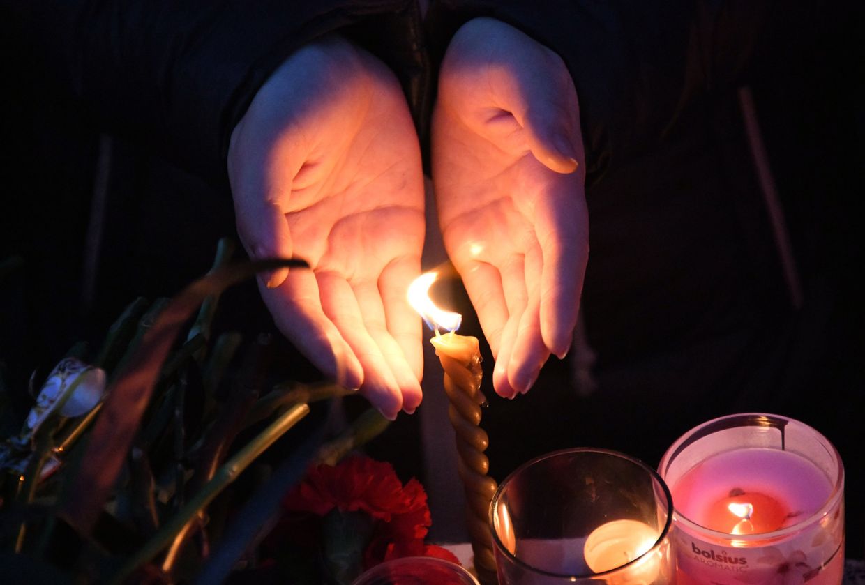 Акции в память о погибших при пожаре в ТЦ Зимняя вишня