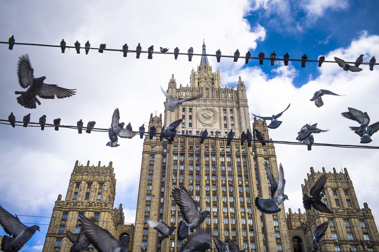 Здание министерства иностранных дел РФ в Москве.