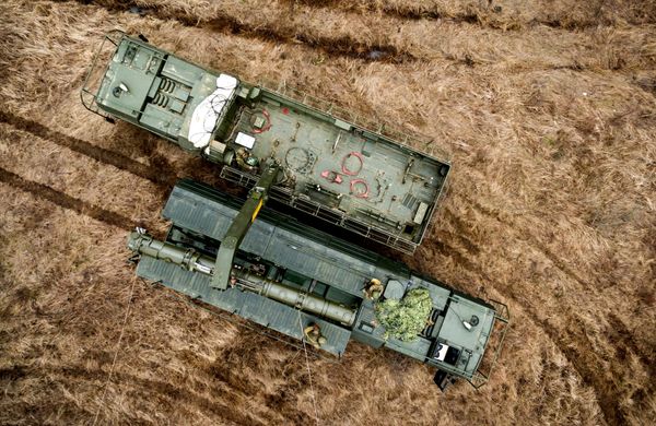 Транспортно-заряжающая машина комплекса Искандер-К с крылатыми ракетами Р-500