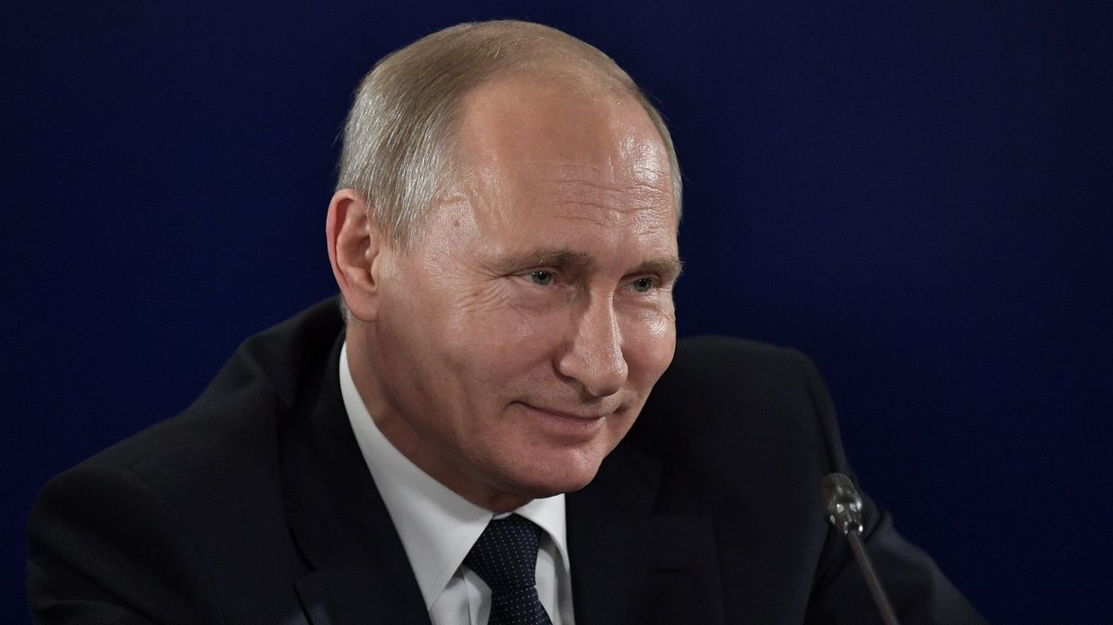 Президент РФ Владимир Путин во время совещания