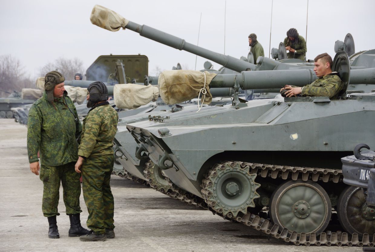 Военная техника в Луганской области.
