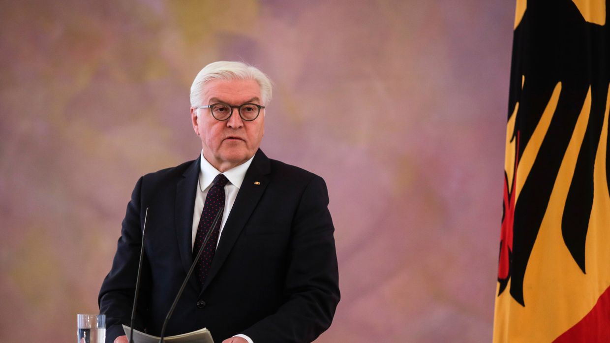 Президент ФРГ Франк-Вальтер Штайнмайер после встречи с канцлером Ангелой Меркель