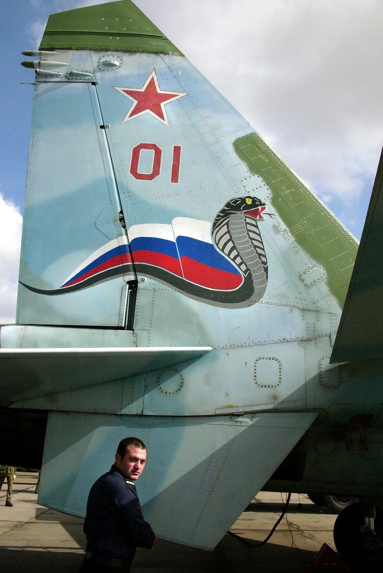 Истребитель Су-27