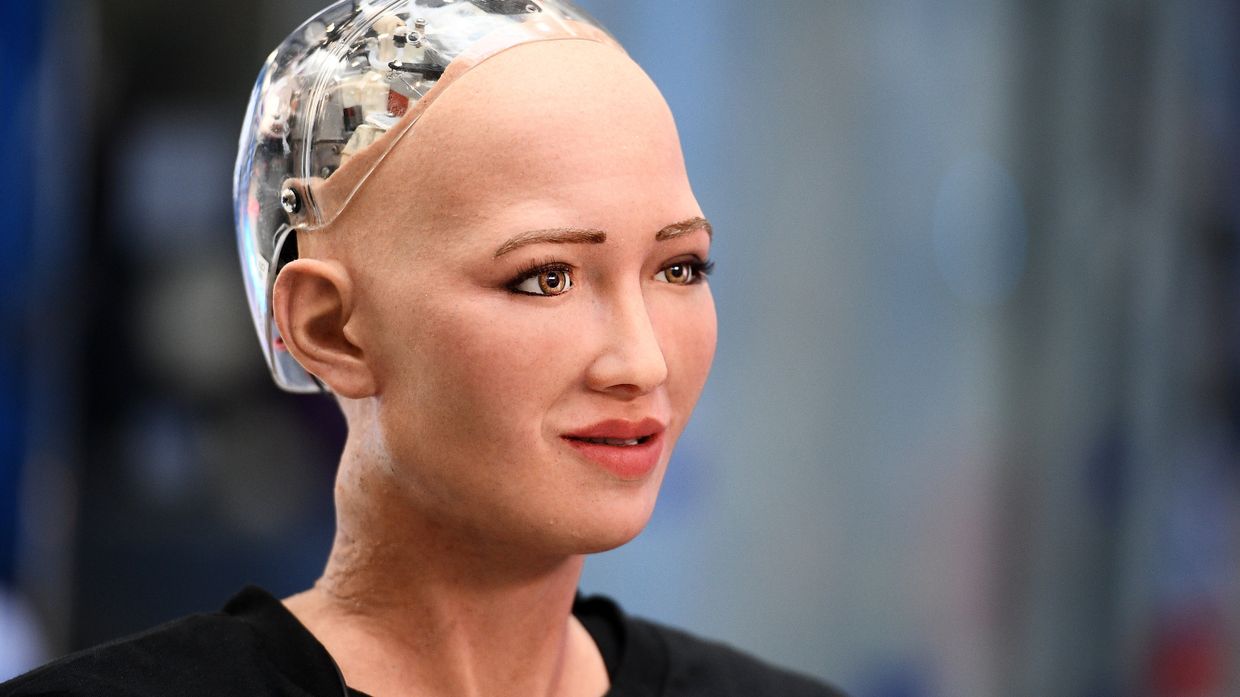 Человекоподобный робот София, разработанный специалистом фирмы Hanson Robotics Дэвидом Хэнсоном на международном форуме Открытые инновации - 2017  в Москве