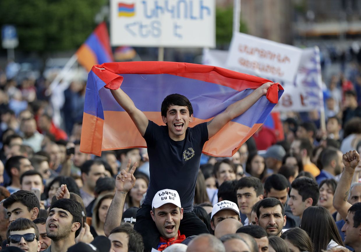 Участники митинга в Ереване. 30 апреля 2018