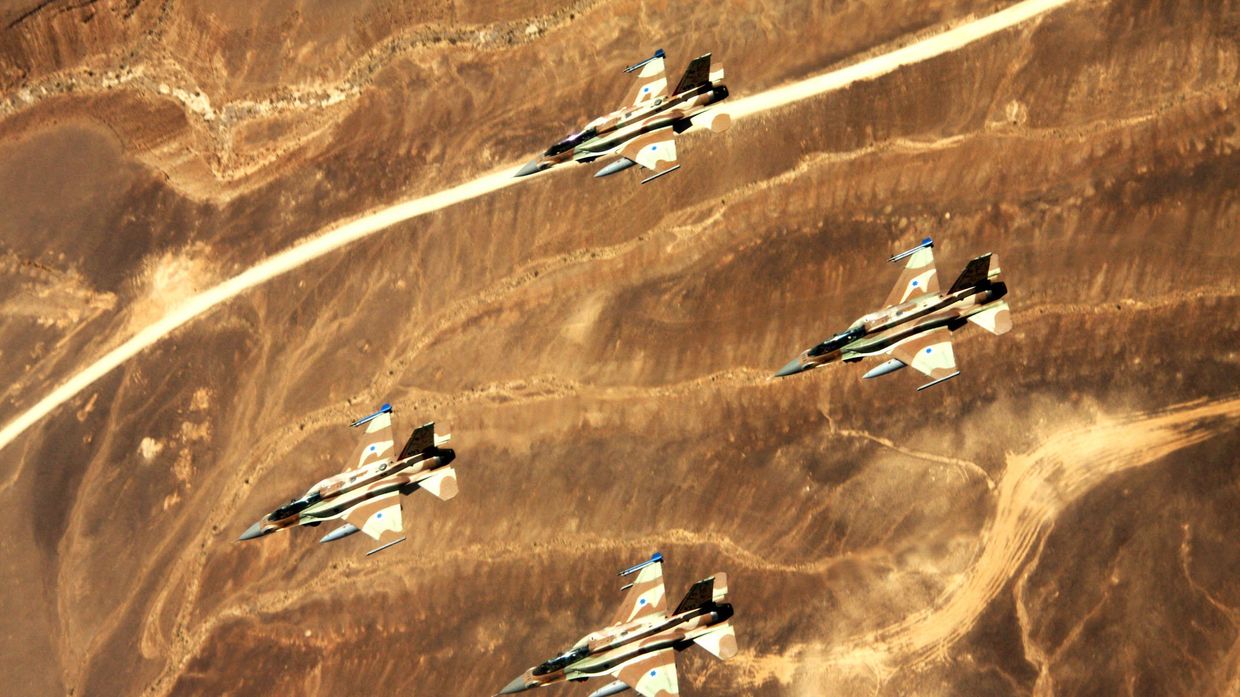 Звено истребителей F-16l Sufa ВВС Израиля Звено истребителей F-16l Sufa ВВС Израиля