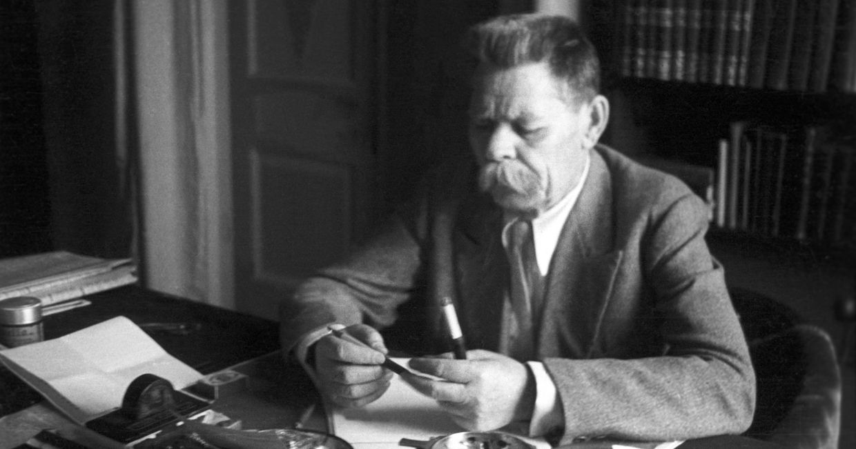 Максим Горький на своей даче в Горках. Июль 1935