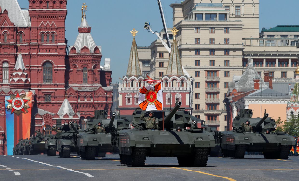 Танки Т-14 «Армата» на военном параде Танки Т-14 «Армата» на военном параде