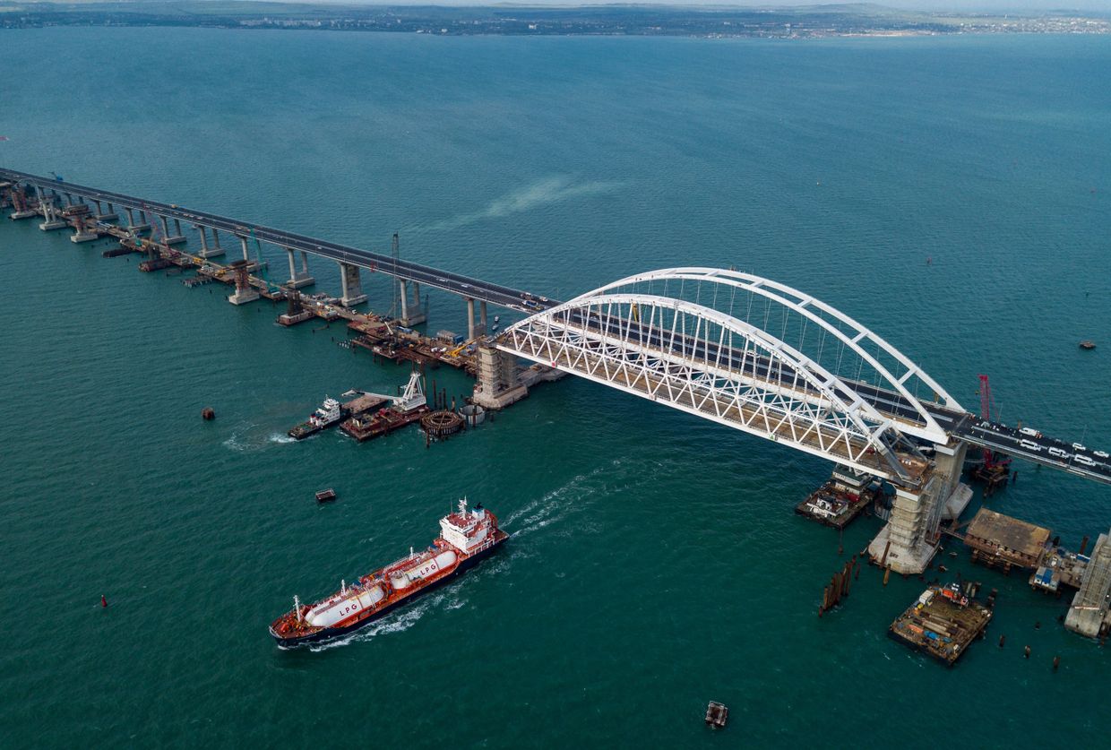 Строительство Крымского моста и автоподходов со стороны Тамани