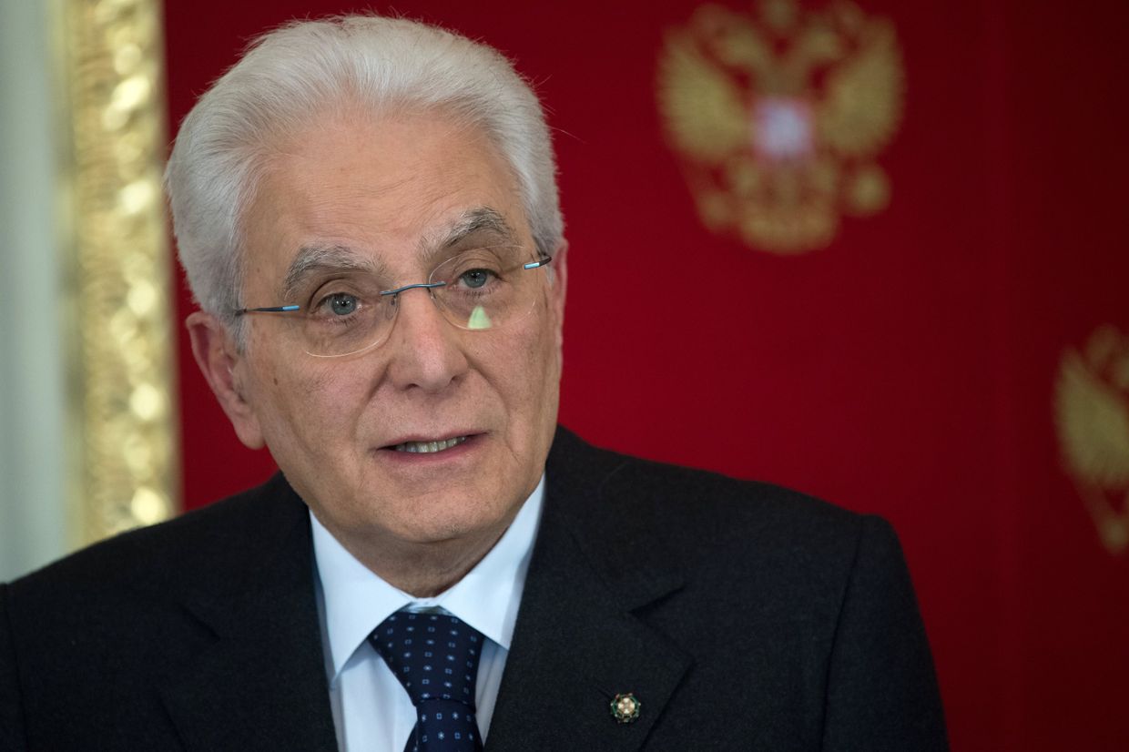Президент Италии Серджо Маттарелла на совместной с президентом РФ Владимиром Путиным пресс-конференции по итогам встречи. 11 апреля 2017 Президент Италии Серджо Маттарелла на совместной с президентом РФ Владимиром Путиным пресс-конференции по итогам встречи. 11 апреля 2017