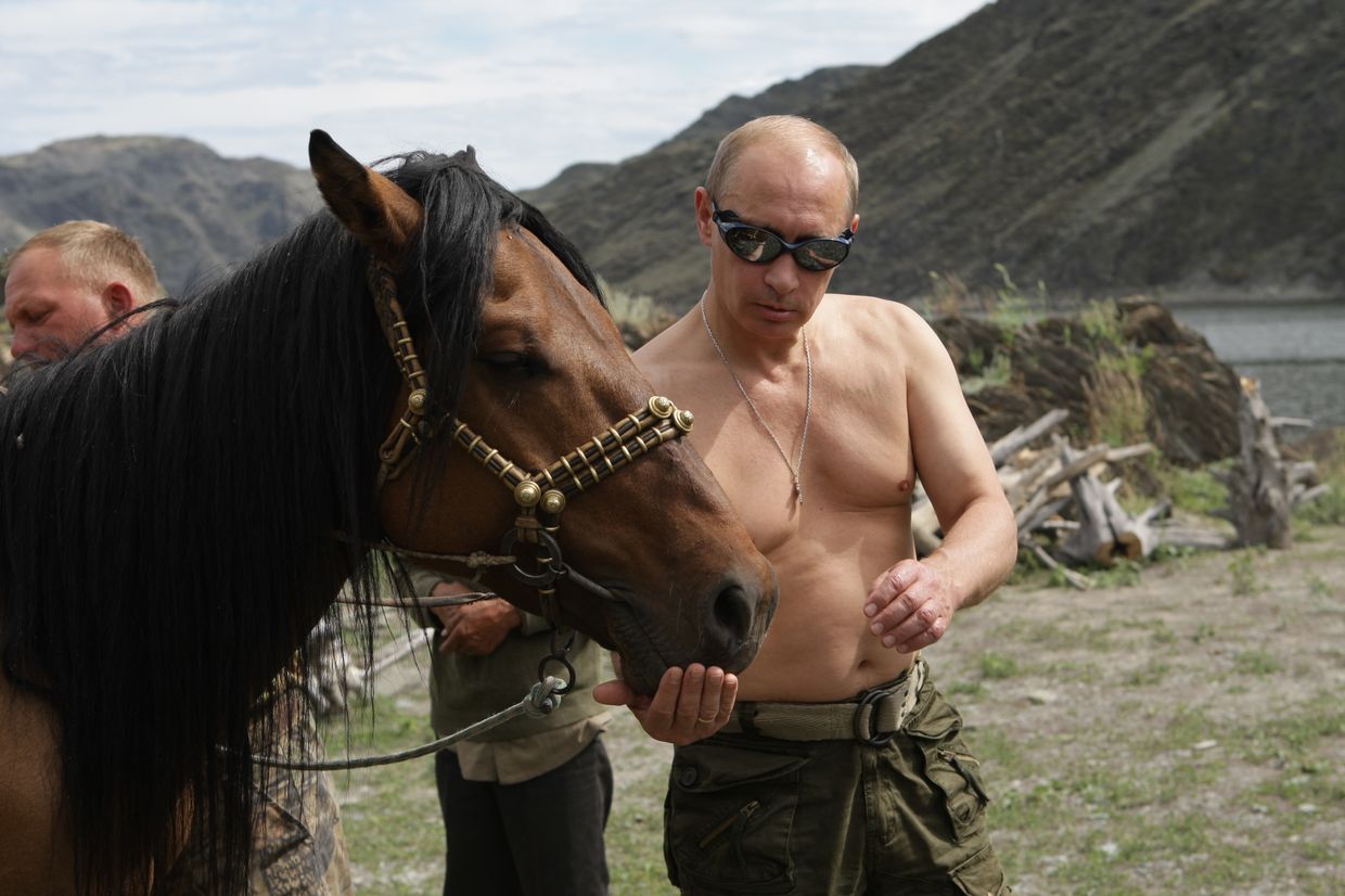 Премьер-министр РФ Владимир Путин на отдыхе в Республике Тыва Премьер-министр РФ Владимир Путин на отдыхе в Республике Тыва