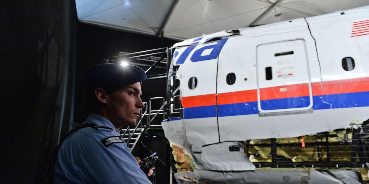 Обломки самолета Boeing 777 Malaysia Airlines (рейс MH17) в Нидерландах