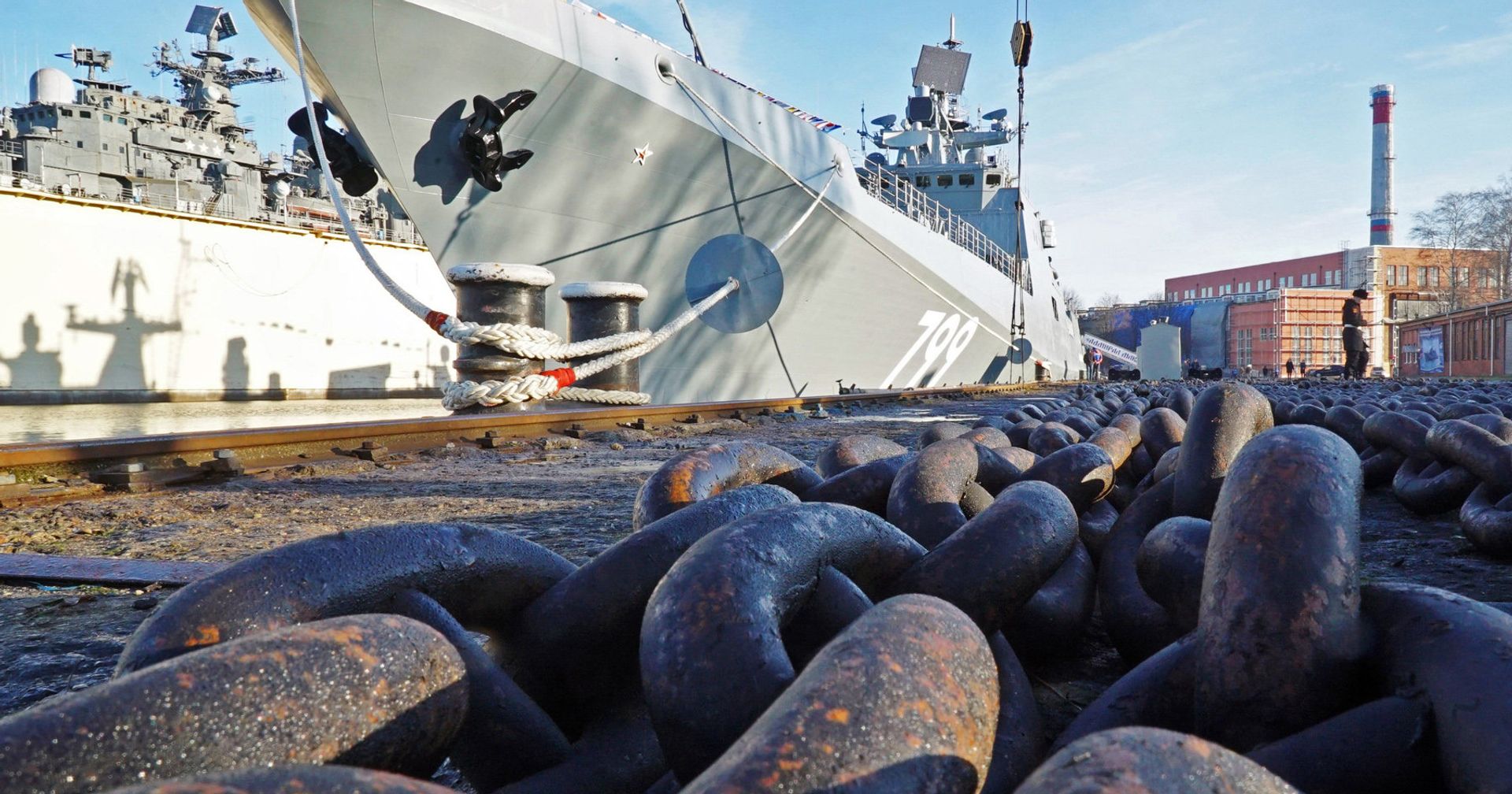 Торжественная церемония подъема военно-морского флага на сторожевом корабле Адмирал Макаров в Калининграде - ИноСМИ, 1920, 07.09.2021