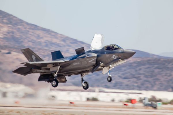 Американский истребитель F-35 «Молния II»