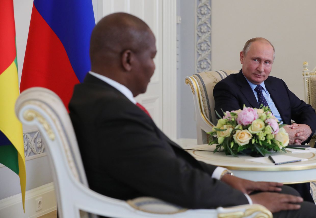 Президент РФ В. Путин встретился с президентом ЦАР Ф.-А. Туадерой Президент РФ В. Путин встретился с президентом ЦАР Ф.-А. Туадерой