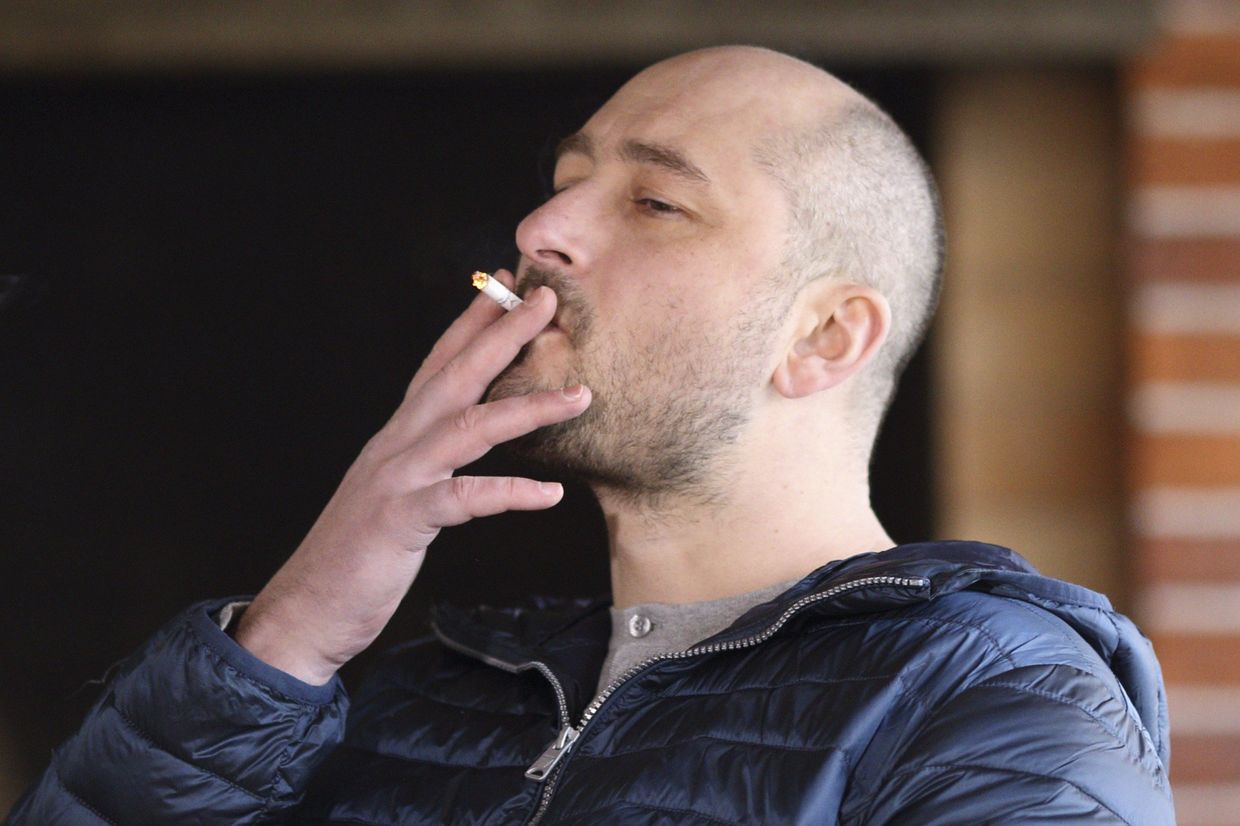 Российский журналист Аркадий Бабченко во время интервью в Киеве
