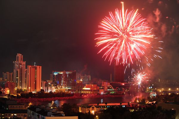 Праздничный салют в честь Дня города в Екатеринбурге