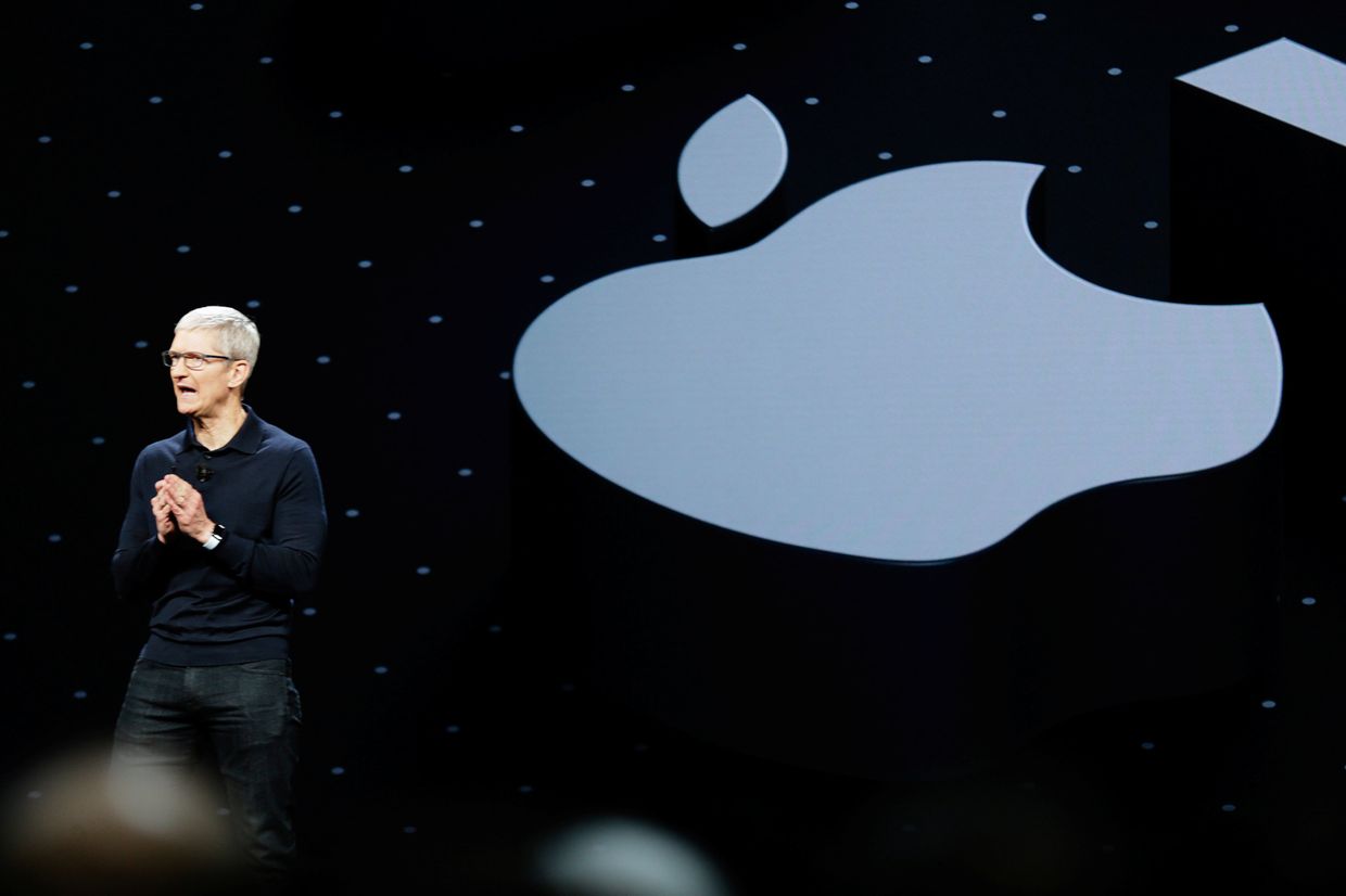 Главный исполнительный директор Apple Тим Кук Главный исполнительный директор Apple Тим Кук
