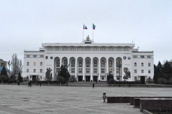 Здание правительства Дагестана в Махачкале