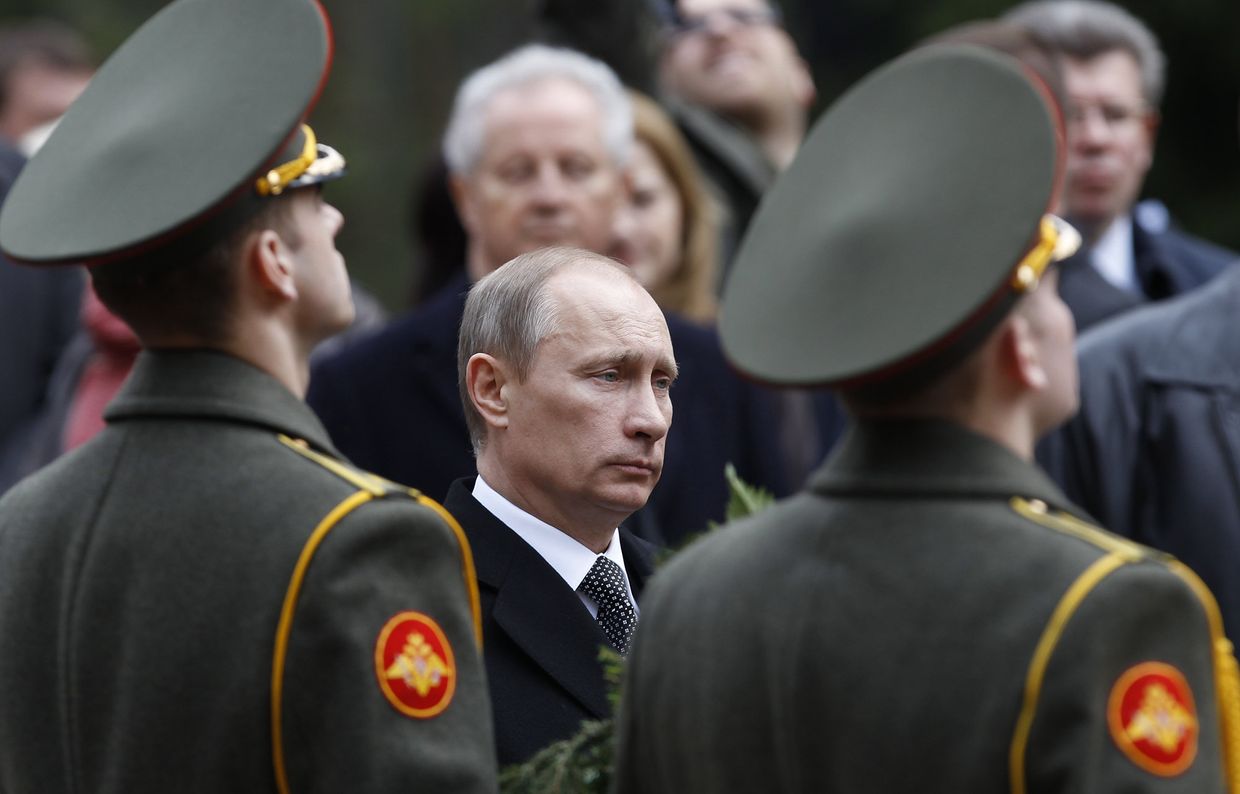 Глава правительства РФ Владимир Путин на памятной церемонии на центральной площадке мемориального комплекса «Катынь» Глава правительства РФ Владимир Путин на памятной церемонии на центральной площадке мемориального комплекса «Катынь»