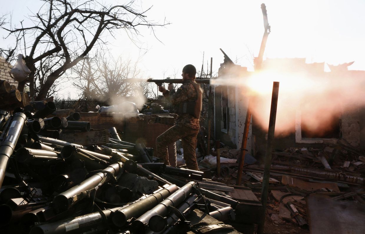 Украинский военнослужащий в Авдеевке
