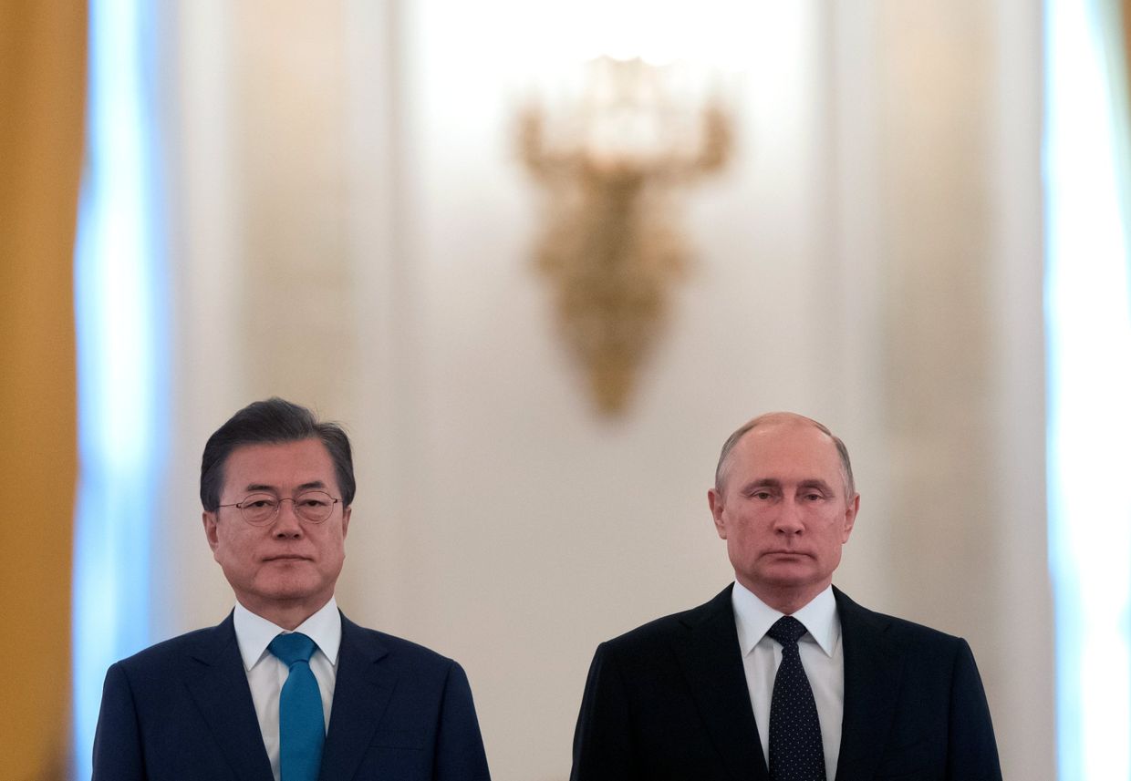 Владимир Путин и президент Республики Корея Мун Чжэ Ин во время встречи в Кремле. 22 июня 2018
