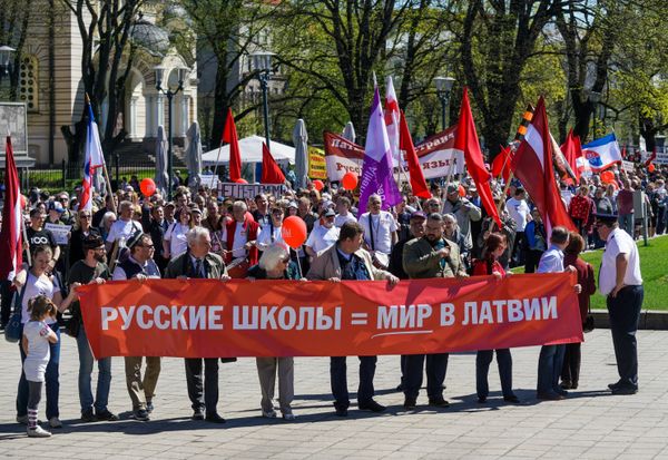 Первомайская демонстрация штаба защитников русских школ в Риге. 1 мая 2018