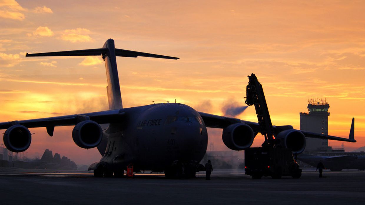 Американский транспортный самолет C-17 Глоубмастер III