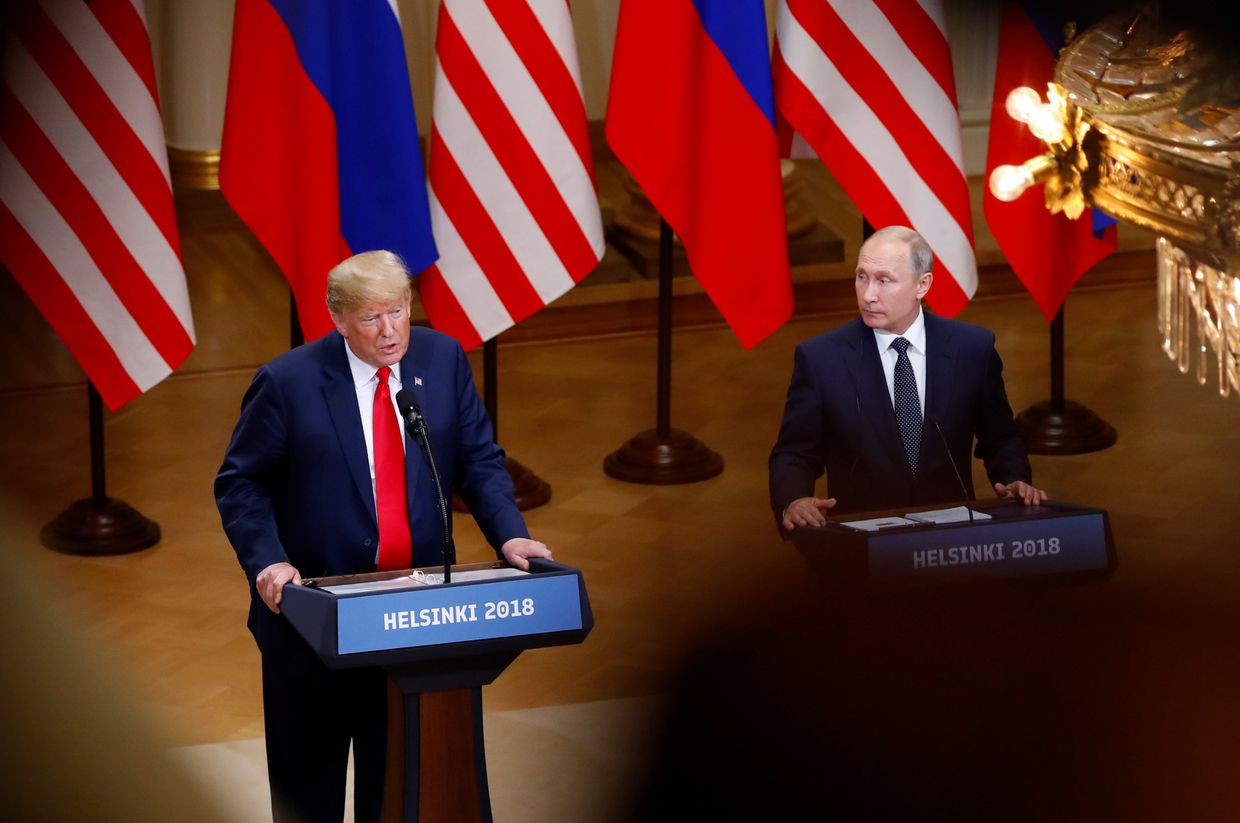 Дональд Трамп и Владимир Путин на совместной пресс-конференции в Хельсинки, Финляндия