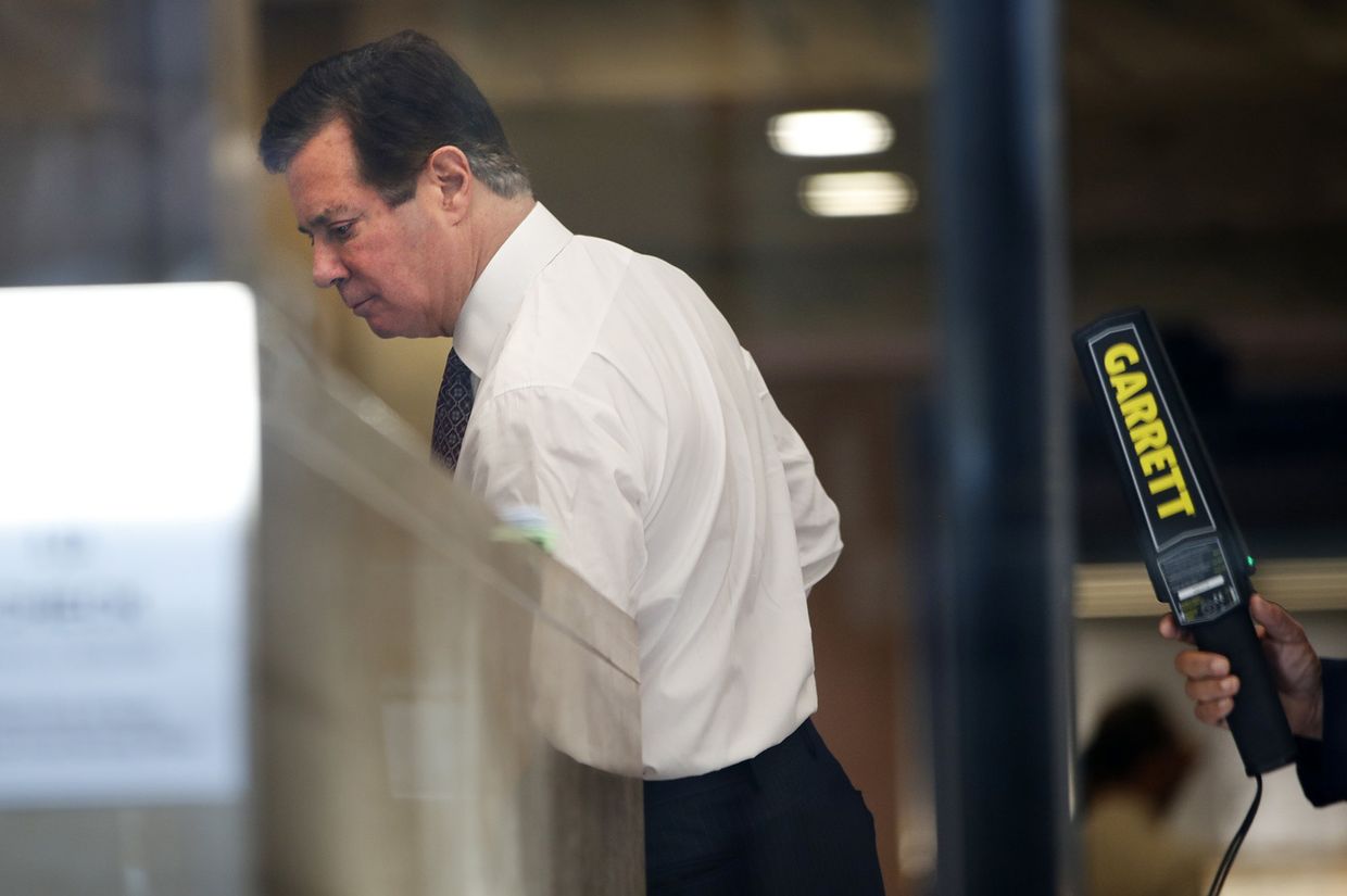Пол Манафорт прибыл в здание суда в Вашингтоне