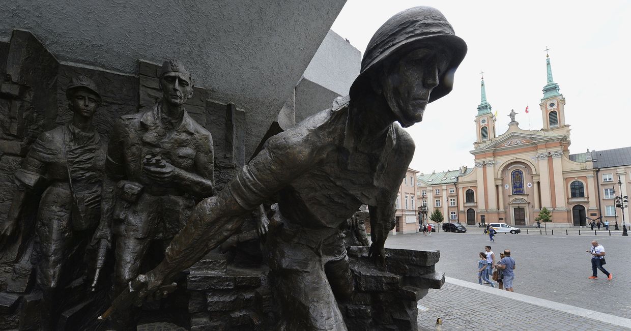 Памятник героям Варшавского восстания 1944 года в Варшаве
