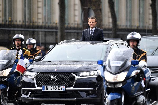 Президент Франции Эммануэль Макрон во время парада на Елисейских полях в Париже