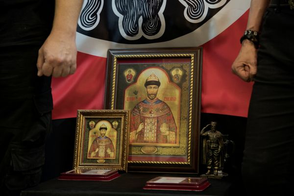 Русские православные националисты надеются на возвращение царя