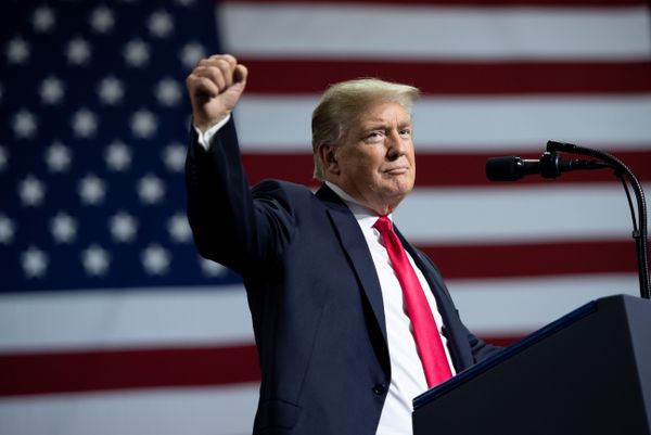Президент США Дональд Трамп говорит о введении 25% пошлины на импорт товаров из Китая. 31 июля 2018 Президент США Дональд Трамп говорит о введении 25% пошлины на импорт товаров из Китая. 31 июля 2018