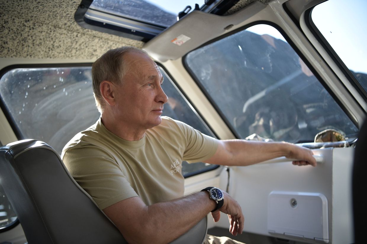 Президент РФ В. Путин провел выходные в Тыве