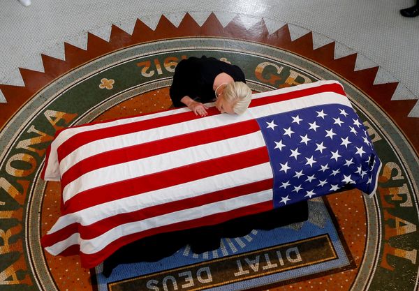 Жена сенатора США Джона Маккейна Синди Маккейн