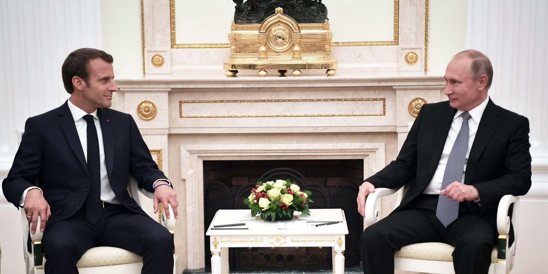 Президент РФ Владимир Путин и президент Франции Эммануэль Макрон во время встречи. 15 июля 2018 - ИноСМИ, 1920, 01.07.2025