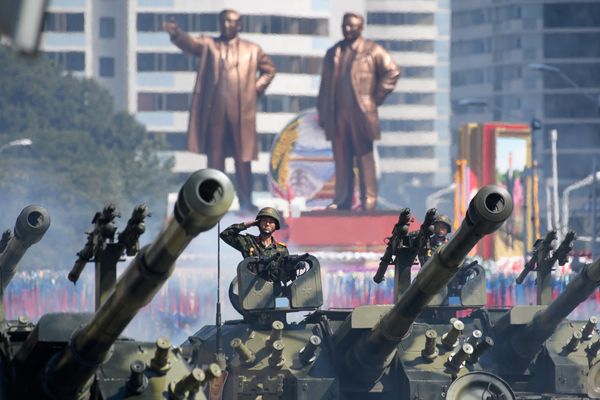 Парад в честь 70-летия Северной Кореи