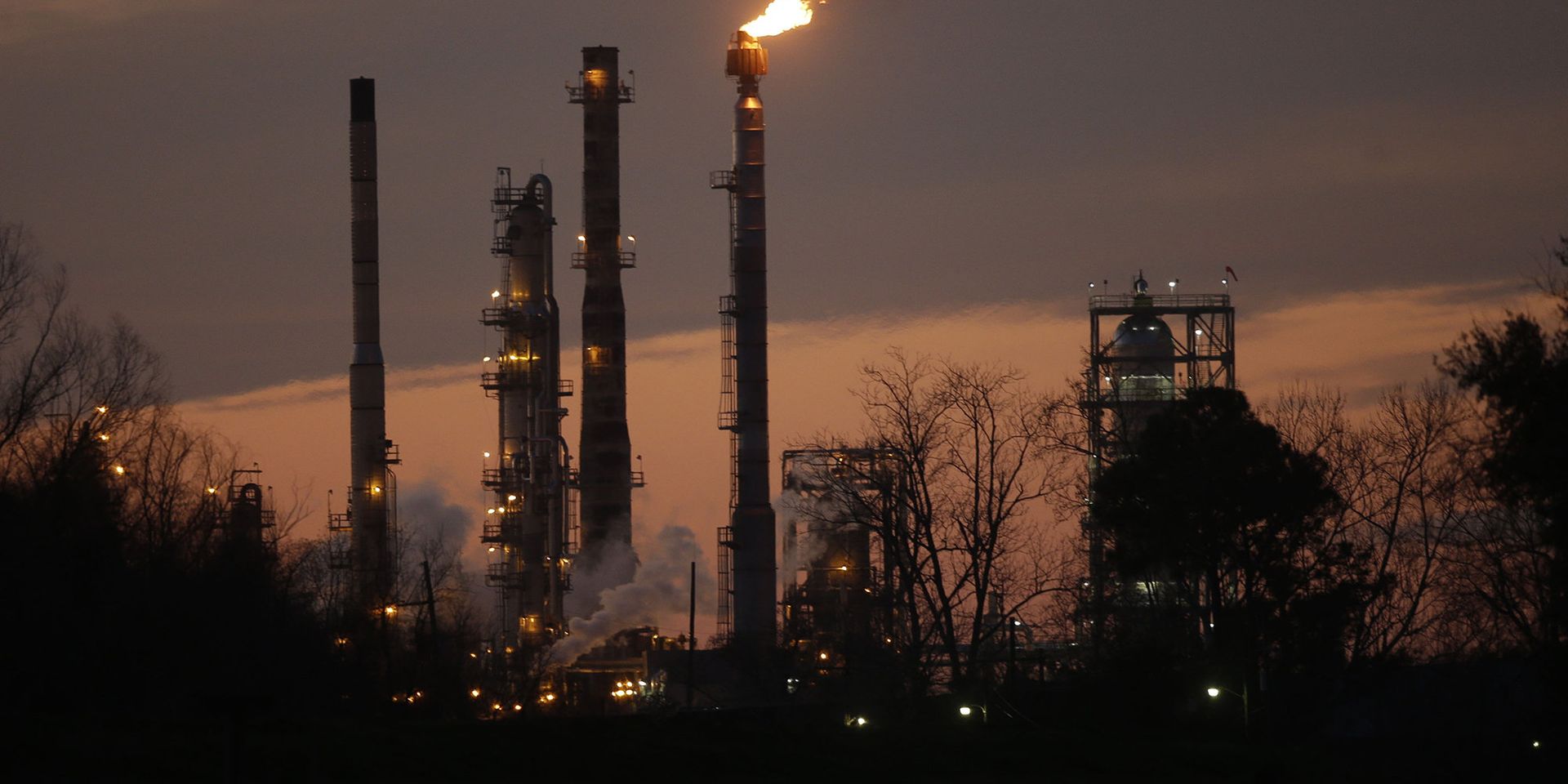 Нефтеперерабатывающий завод Exxon Mobil - ИноСМИ, 1920, 14.02.2023