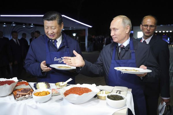 Президент РФ Владимир Путин и председатель КНР Си Цзиньпин