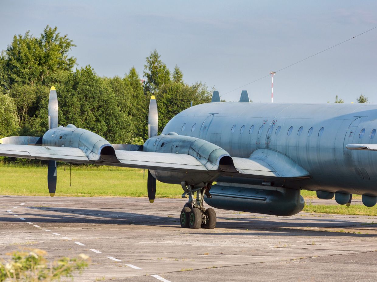 Самолет Ил-20