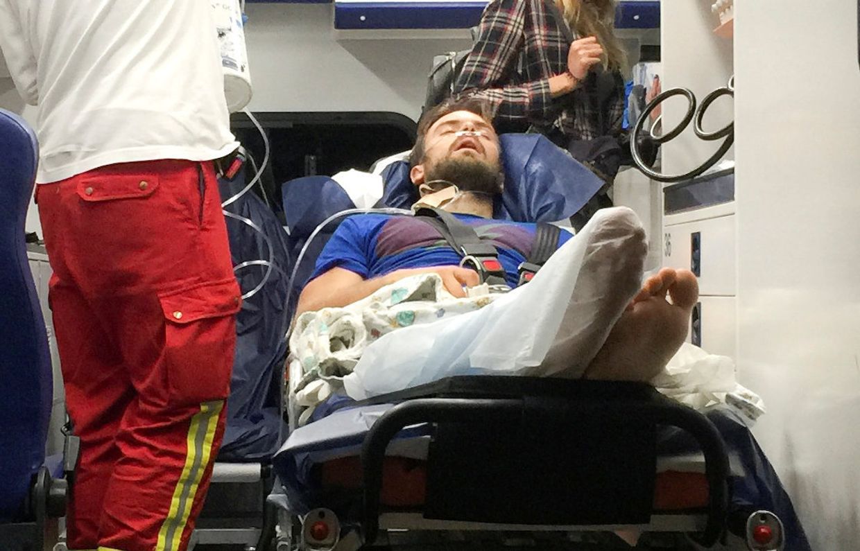 Петр Верзилов в аэропорту Берлина