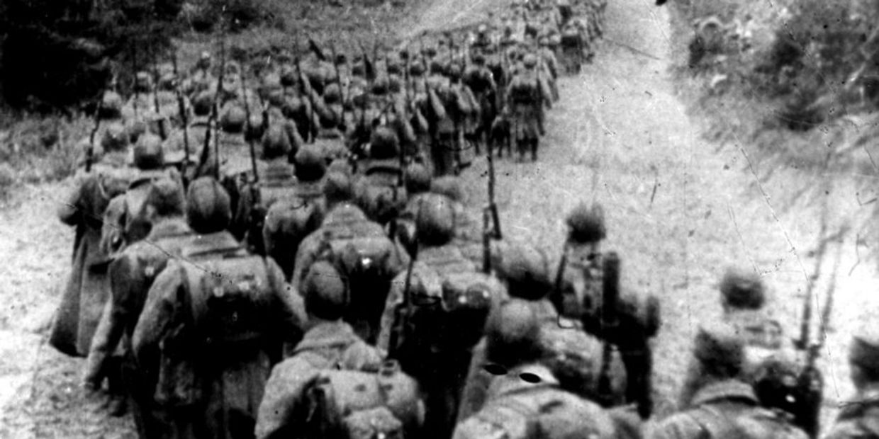 Советские войска пересекают границу Польши. 1939.
