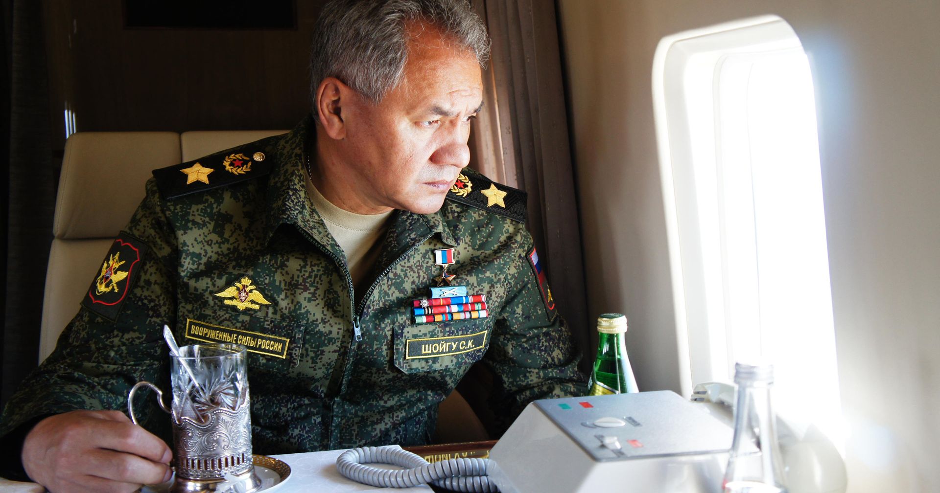 Министр обороны РФ Сергей Шойгу во время облета забайкальского полигона Цугол, где проходит основной этап военных маневров Восток-2018 - ИноСМИ, 1920, 07.06.2021