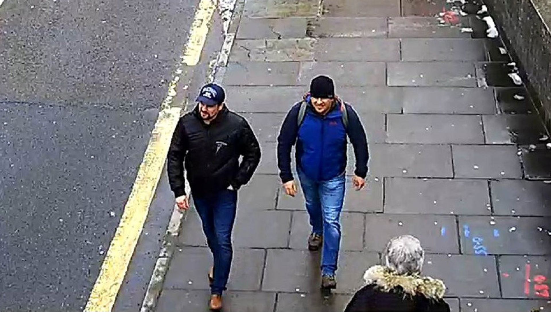 Александр Петров и Руслан Боширов на стоп-кадре записи камеры видеонаблюдения Александр Петров и Руслан Боширов на стоп-кадре записи камеры видеонаблюдения - ИноСМИ, 1920, 06.12.2020